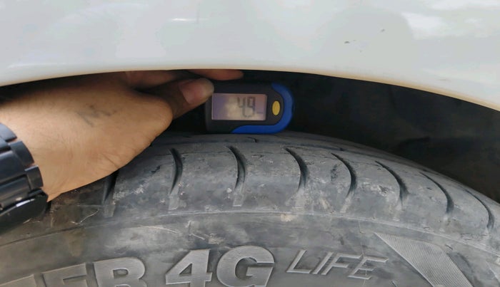 2013 Hyundai i20 SPORTZ 1.4 CRDI, Diesel, Manual, 1,76,011 km, tyre