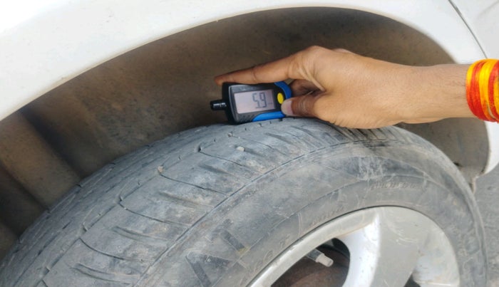 2009 Skoda Fabia CLASSIC 1.4 PD TDI, Diesel, Manual, 1,15,121 km, tyre