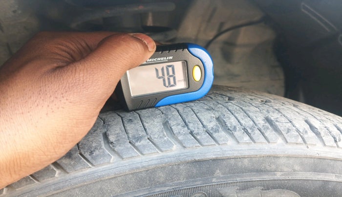 2013 Maruti OMNI E 8 STR, Diesel, Manual, 1,08,330 km, tyre