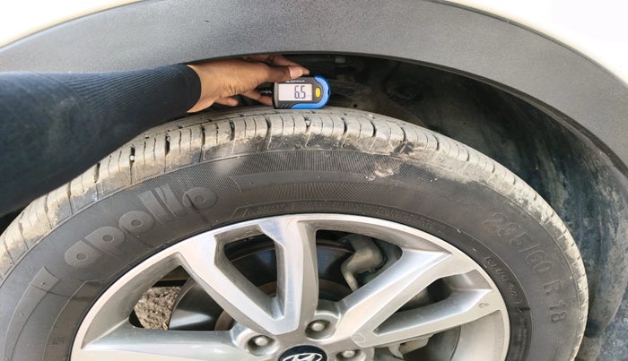 2015 Hyundai Santa Fe 2 WD AT, Diesel, Automatic, 1,25,153 km, tyre