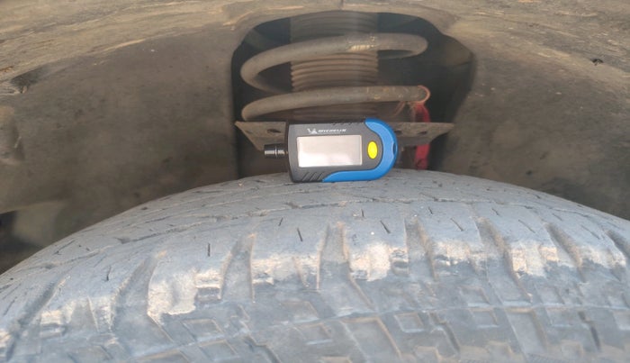 2021 Tata Harrier XZA 2.0L, Diesel, Automatic, 1,04,979 km, tyre