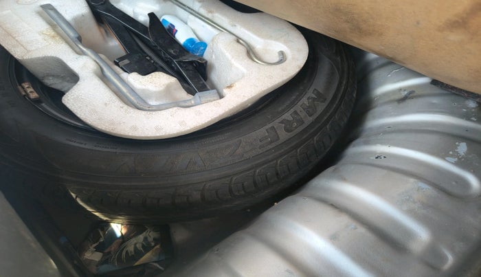 2014 Renault Pulse RXL DIESEL, Diesel, Manual, 56,145 km, tyre