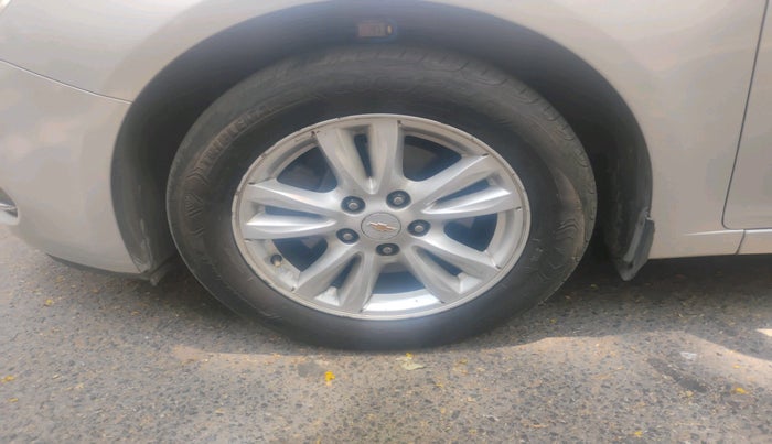 2016 Chevrolet Cruze LTZ AT, Diesel, Automatic, 58,314 km, tyre