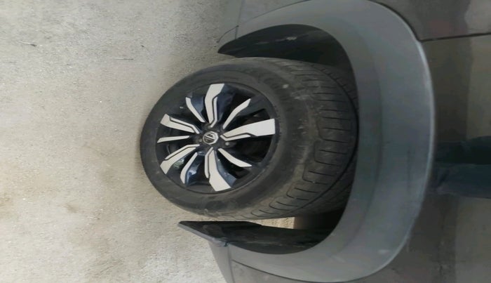 2019 MG HECTOR SHARP 1.5 DCT PETROL, Petrol, Automatic, 77,533 km, tyre