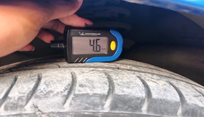 2012 Chevrolet Beat LT PETROL, Petrol, Manual, 46,010 km, tyre