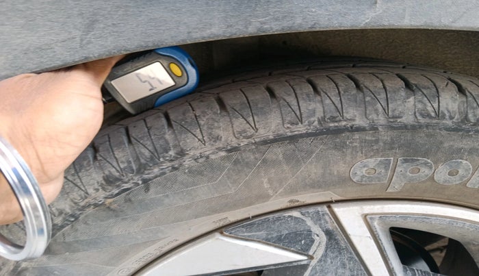 2024 KIA SONET HTX 1.5 AT, Diesel, Automatic, 30,263 km, tyre