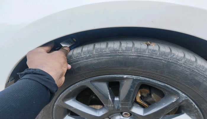 2012 Hyundai i20 MAGNA 1.2, CNG, Manual, 85,694 km, tyre