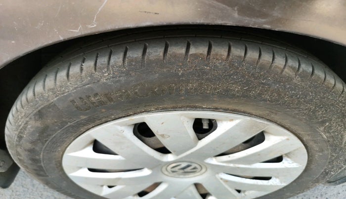 2016 Volkswagen Polo COMFORTLINE 1.5L, Diesel, Manual, 2,10,109 km, tyre