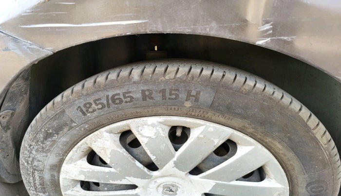 2016 Volkswagen Polo COMFORTLINE 1.5L, Diesel, Manual, 2,10,109 km, tyre