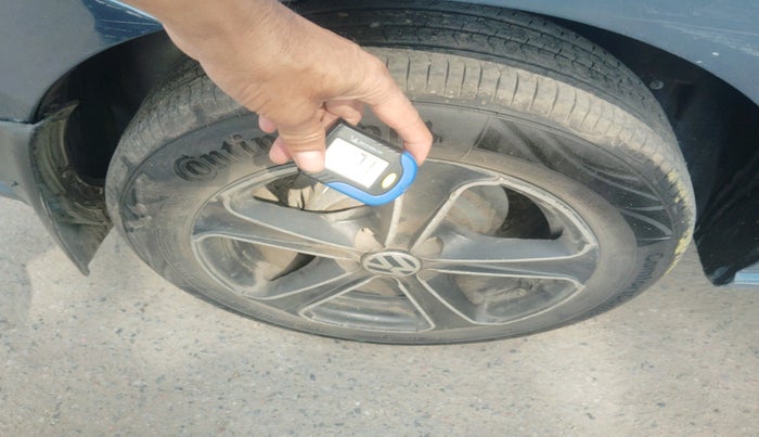 2017 Volkswagen Ameo COMFORTLINE 1.5L, Diesel, Manual, 1,56,923 km, tyre