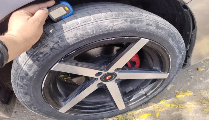 2014 Honda City 1.5L I-VTEC SV, CNG, Manual, 1,03,060 km, tyre
