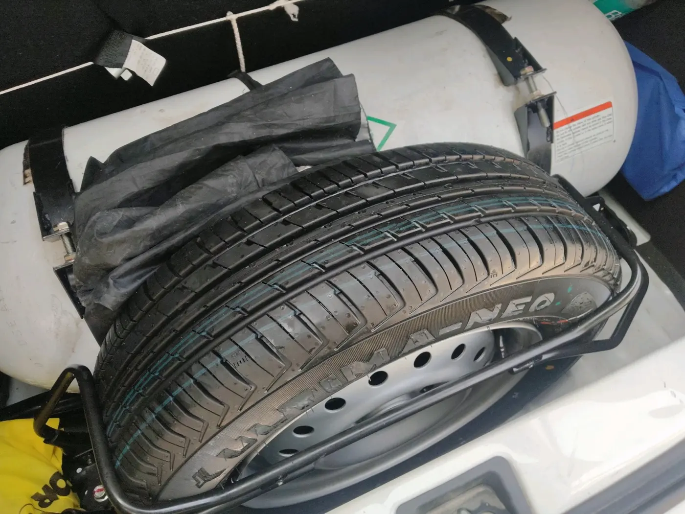 2025 Maruti New Wagon-R LXI CNG 1.0, CNG, Manual, 28,863 km, tyre