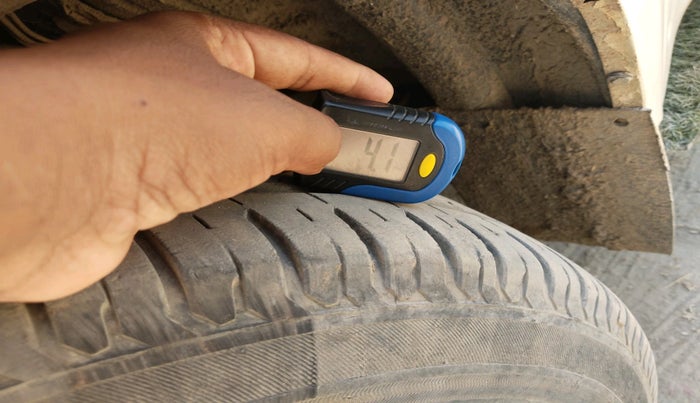 2013 Mahindra Quanto C6, Diesel, Manual, 1,68,439 km, tyre