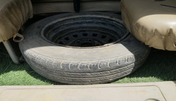 2013 Mahindra Quanto C6, Diesel, Manual, 1,68,439 km, tyre