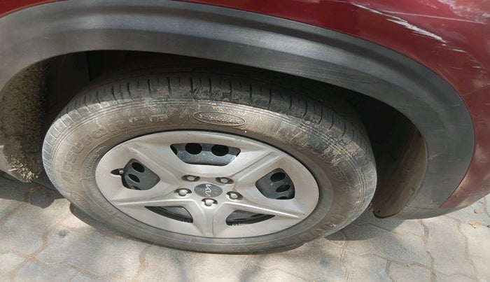 2022 KIA SELTOS HTK 1.5 PETROL, Petrol, Manual, 52,844 km, tyre