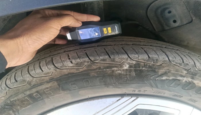 2024 Tata NEXON Pure S 1.2 iCNG, CNG, Manual, 35,329 km, tyre