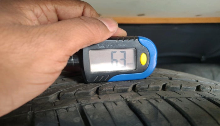 2018 Tata NEXON XM PETROL, CNG, Manual, 54,331 km, tyre