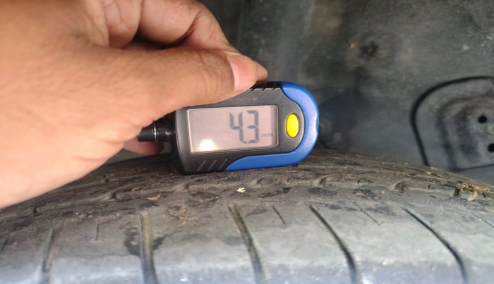 2018 Tata NEXON XM PETROL, CNG, Manual, 54,331 km, tyre