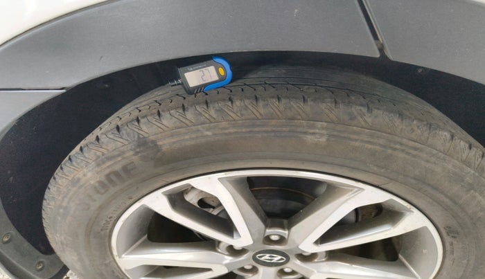 2016 Hyundai Santa Fe 2 WD, Diesel, Manual, 1,04,900 km, tyre