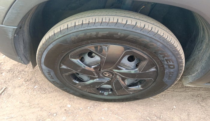 2025 Tata PUNCH ADVENTURE MT, Petrol, Manual, 12,273 km, tyre