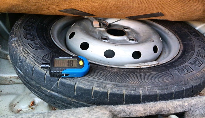 2012 Maruti Alto LXI, Petrol, Manual, 58,182 km, tyre