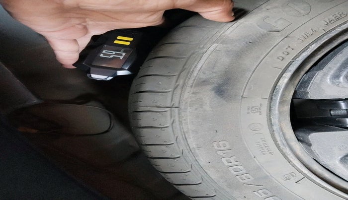 2020 Tata NEXON XMA SUNROOF PETROL, CNG, Automatic, 1,05,559 km, tyre