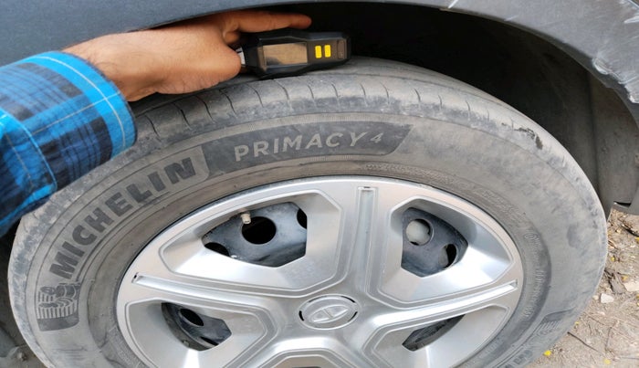 2020 Tata NEXON XMA SUNROOF PETROL, CNG, Automatic, 1,05,559 km, tyre