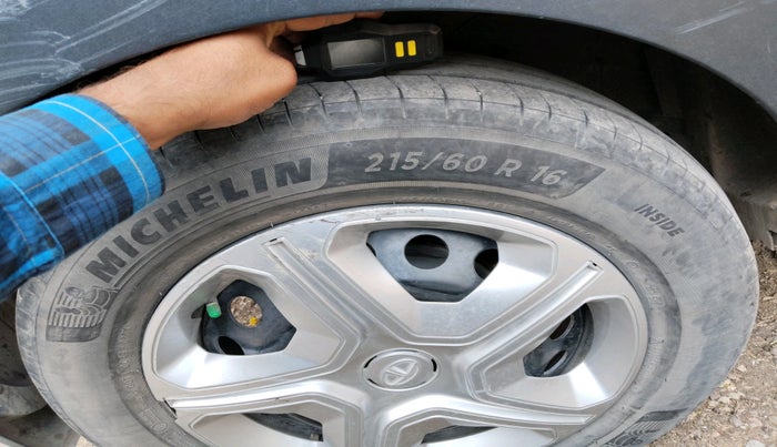 2020 Tata NEXON XMA SUNROOF PETROL, CNG, Automatic, 1,05,559 km, tyre