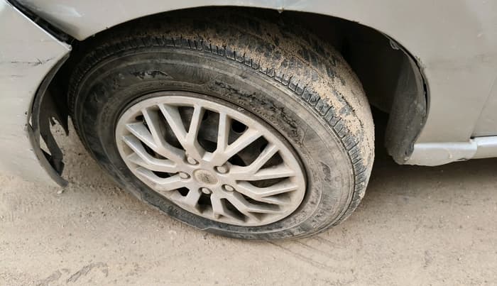 2011 Maruti A Star VXI (ABS) AT, Petrol, Automatic, 1,55,643 km, tyre