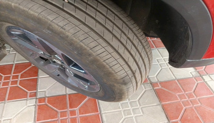 2021 Tata Harrier XT PLUS 2.0L KRYOTEC, Diesel, Manual, 86,367 km, tyre