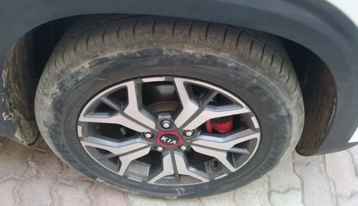 2020 KIA SELTOS GTX PLUS AT 1.5 DIESEL, Diesel, Automatic, 1,56,343 km, tyre