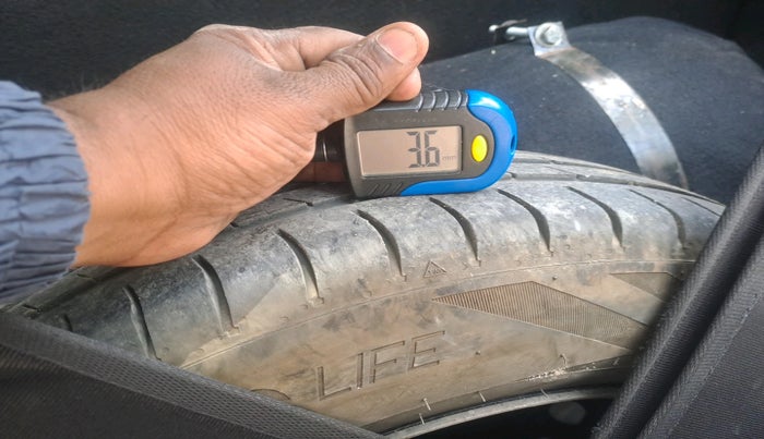 2018 Datsun Go T, CNG, Manual, 80,024 km, tyre