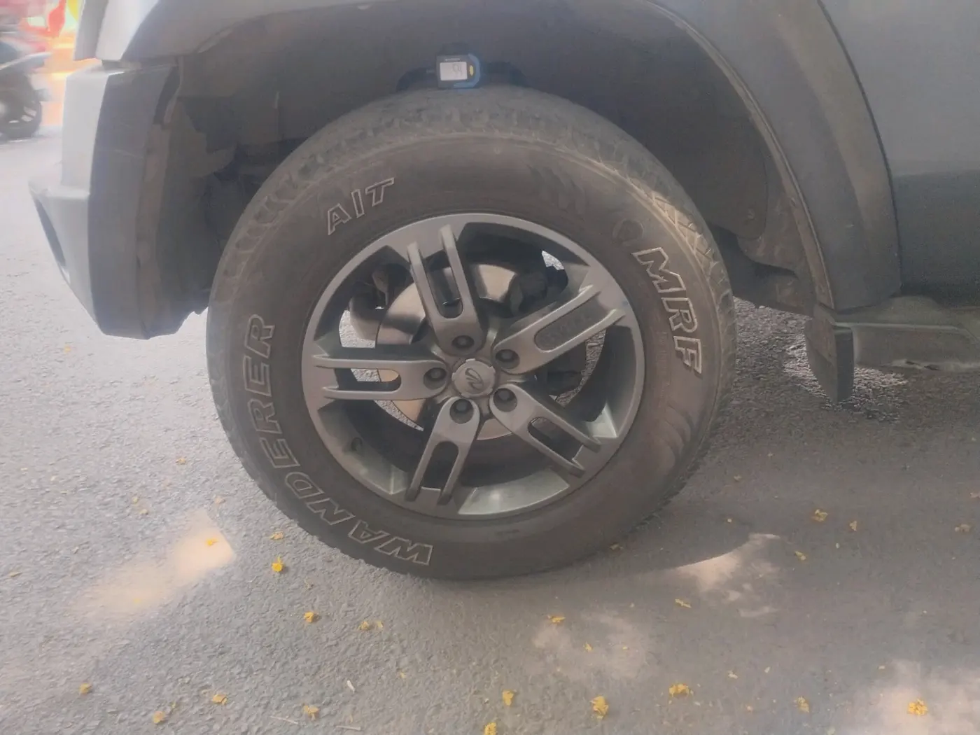 2022 Mahindra Thar LX PETROL HT 4WD AT, Petrol, Automatic, 30,694 km, tyre