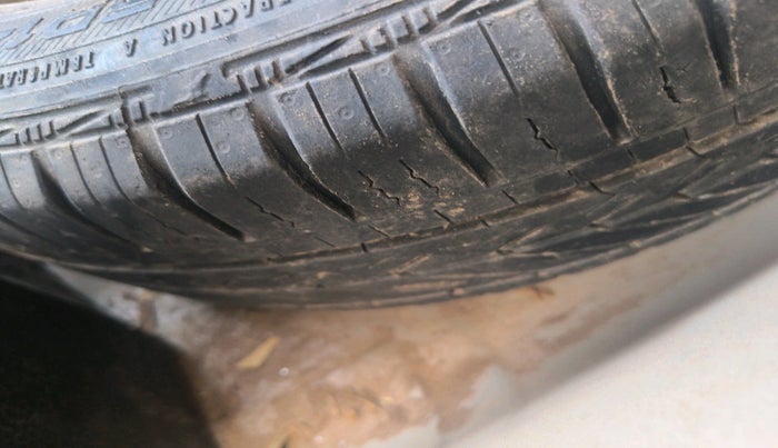 2016 Honda Amaze 1.2L I-VTEC S, Petrol, Manual, 53,235 km, tyre