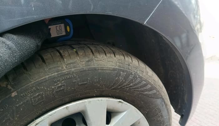 2015 Hyundai Grand i10 MAGNA 1.2 KAPPA VTVT, Petrol, Manual, 1,03,132 km, tyre