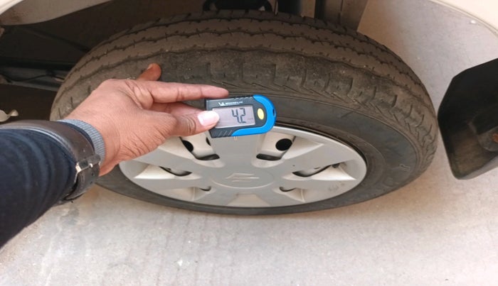 2025 Maruti Eeco 5 Str Ac CNG (O) , CNG, Manual, 46,392 km, tyre