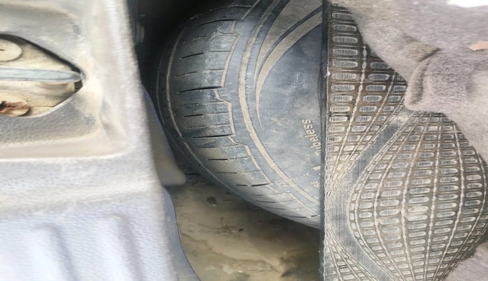 2011 Maruti Zen Estilo VXI, Petrol, Manual, 1,13,718 km, tyre