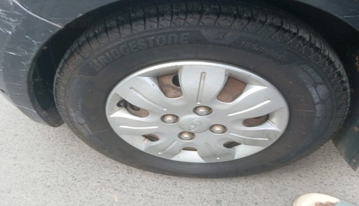 2009 Hyundai i10 SPORTZ 1.2, Petrol, Manual, 1,34,447 km, tyre