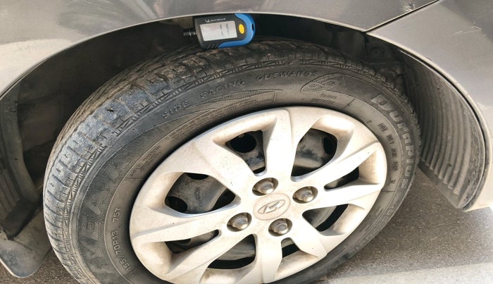 2017 Hyundai Eon SPORTZ, Petrol, Manual, 49,403 km, tyre