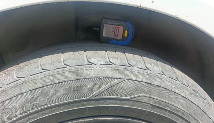 2013 Maruti Ritz VDI, Diesel, Manual, 1,01,323 km, tyre