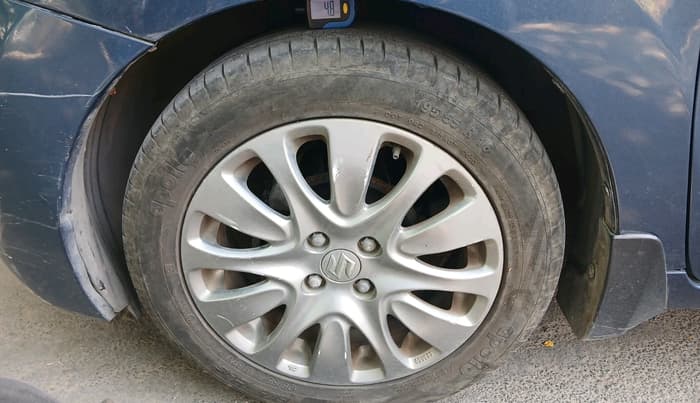 2017 Maruti Baleno ZETA CVT PETROL 1.2, Petrol, Automatic, 74,136 km, tyre