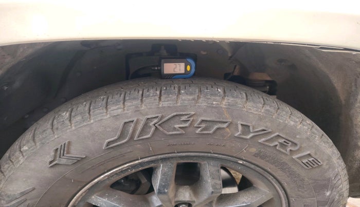 2016 Mahindra TUV300 T8, Diesel, Manual, 87,724 km, tyre