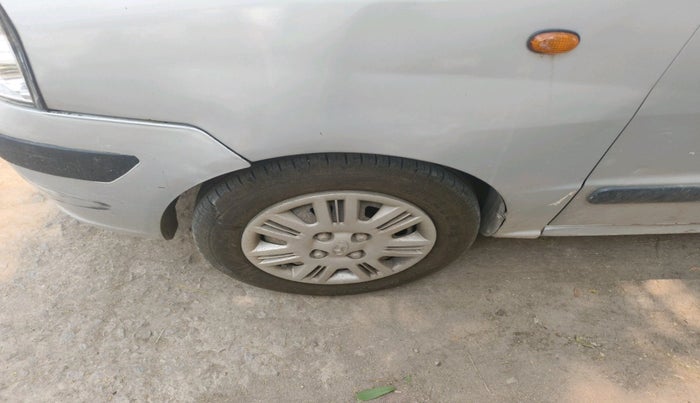 2009 Hyundai Santro Xing GLS LPG, Petrol, Manual, 96,944 km, tyre