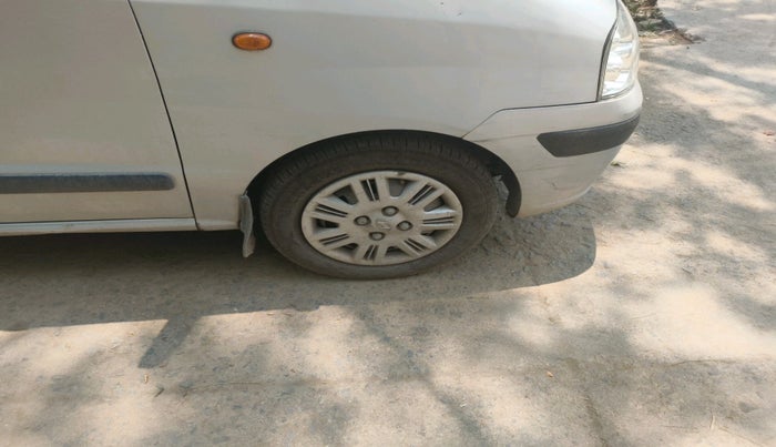 2009 Hyundai Santro Xing GLS LPG, Petrol, Manual, 96,944 km, tyre