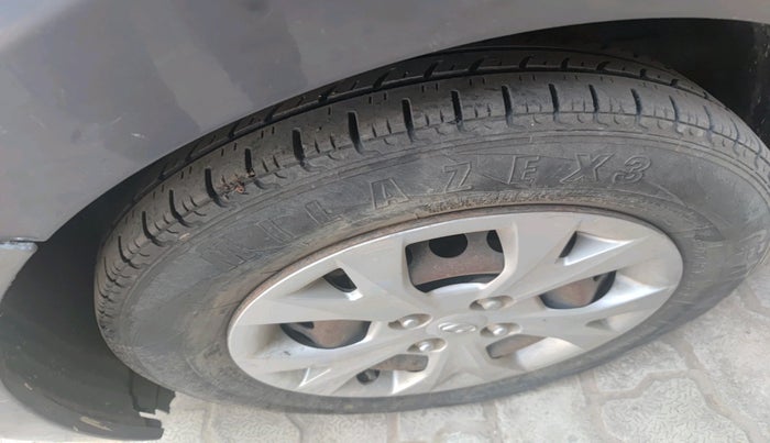 2015 Hyundai Grand i10 MAGNA 1.2 KAPPA VTVT, Petrol, Manual, 1,09,371 km, tyre