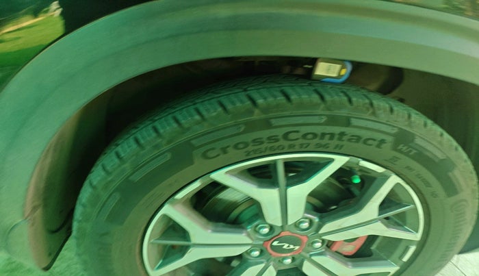 2021 KIA SELTOS GTX PLUS AT 1.5 DIESEL, Diesel, Automatic, 1,05,954 km, tyre