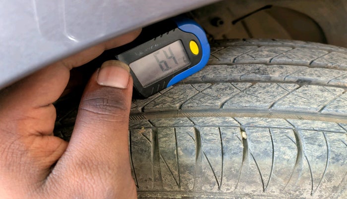 2017 Tata Tiago XZ PETROL, CNG, Manual, 1,15,405 km, tyre