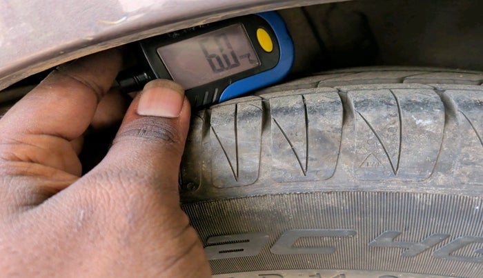 2017 Tata Tiago XZ PETROL, CNG, Manual, 1,15,405 km, tyre