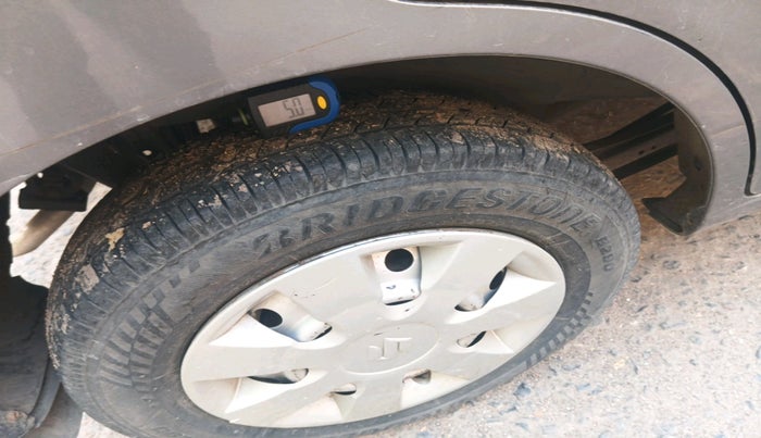 2012 Maruti Wagon R 1.0 LXI, Petrol, Manual, 74,253 km, tyre