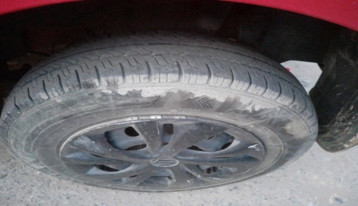 2023 Maruti Swift VXI CNG, CNG, Manual, 1,35,819 km, tyre